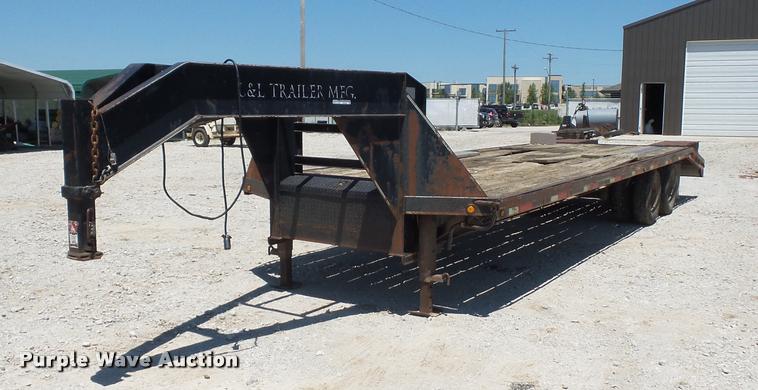 image for item DH9067 2000 L&L equipment trailer