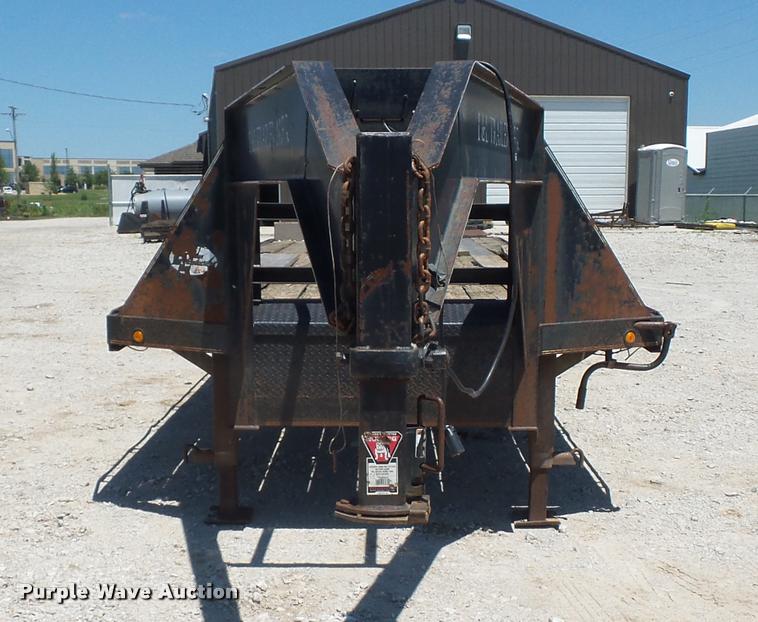 image for item DH9067 2000 L&L equipment trailer