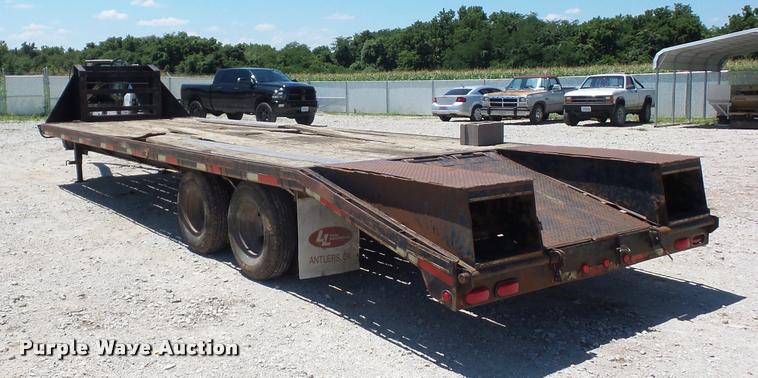 image for item DH9067 2000 L&L equipment trailer