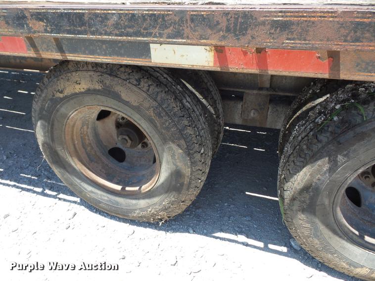 image for item DH9067 2000 L&L equipment trailer