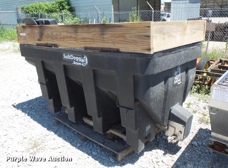 image for item DH9068 Salt Dogg spreader