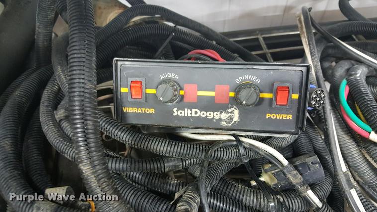 image for item DH9068 Salt Dogg spreader