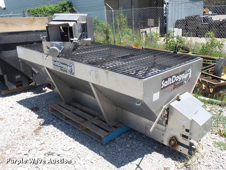 image for item DH9069 Salt Dogg spreader