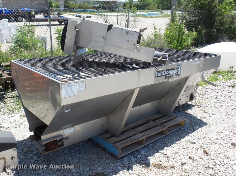 image for item DH9069 Salt Dogg spreader