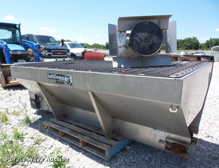 image for item DH9069 Salt Dogg spreader