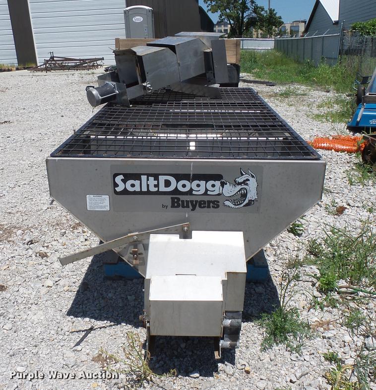 image for item DH9069 Salt Dogg spreader