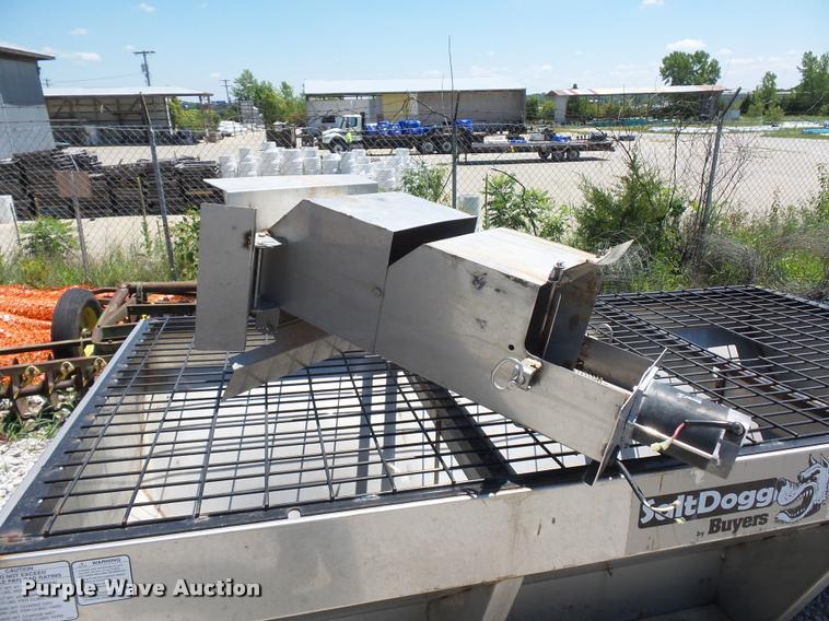 image for item DH9069 Salt Dogg spreader