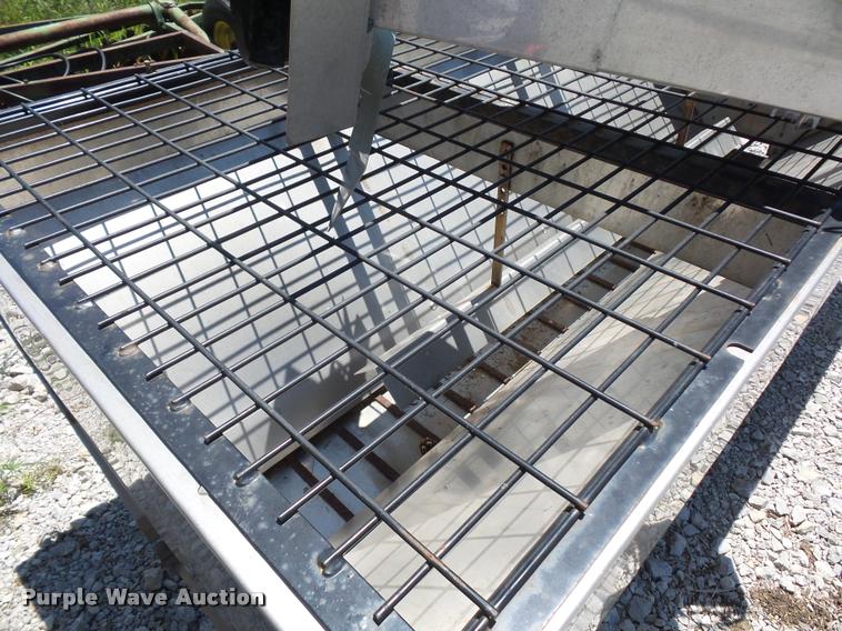 image for item DH9069 Salt Dogg spreader