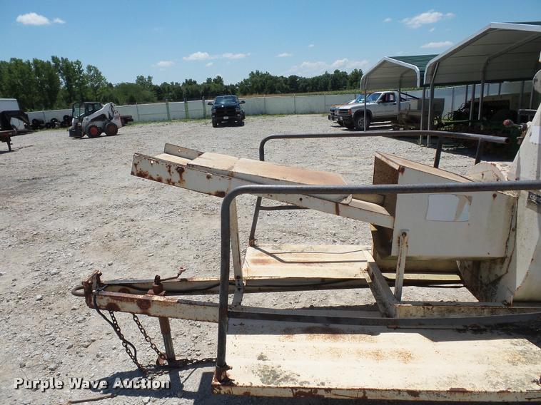 image for item DH9071 Finn B70 straw blower