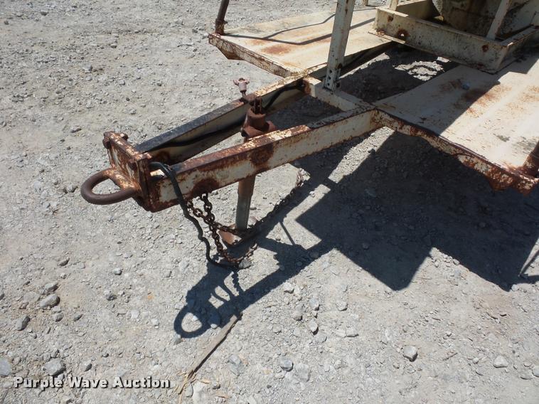 image for item DH9071 Finn B70 straw blower