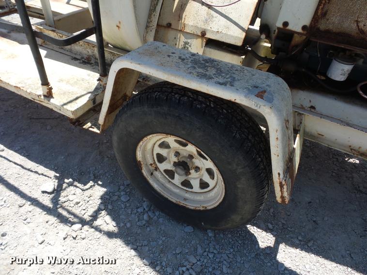 image for item DH9071 Finn B70 straw blower