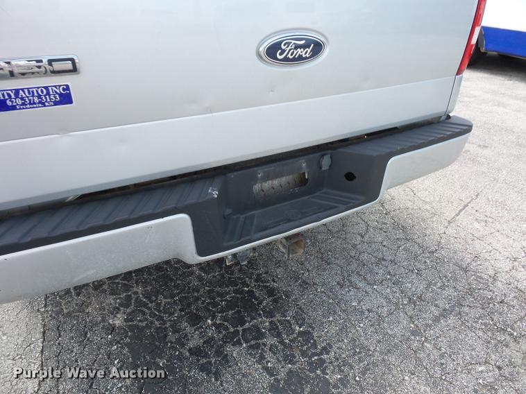 image for item DJ9582 2005 Ford F150 SuperCab pickup truck