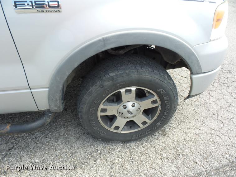 image for item DJ9582 2005 Ford F150 SuperCab pickup truck