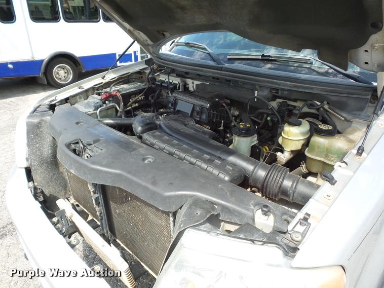 image for item DJ9582 2005 Ford F150 SuperCab pickup truck