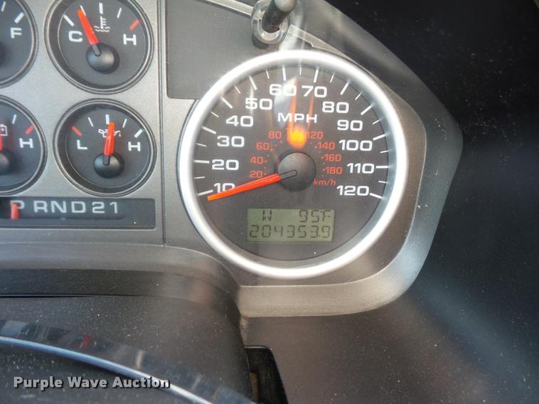 image for item DJ9582 2005 Ford F150 SuperCab pickup truck