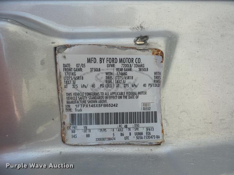 image for item DJ9582 2005 Ford F150 SuperCab pickup truck