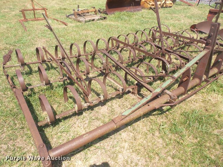 image for item DK9464 John Deere spring tooth harrow