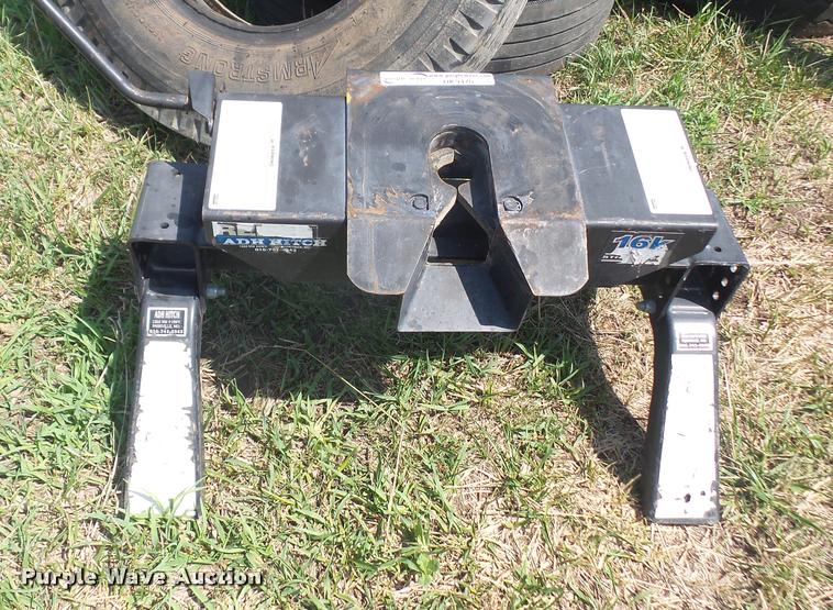 ADH fifth wheel plate in Tecumseh, KS Item DK9470 sold Purple Wave