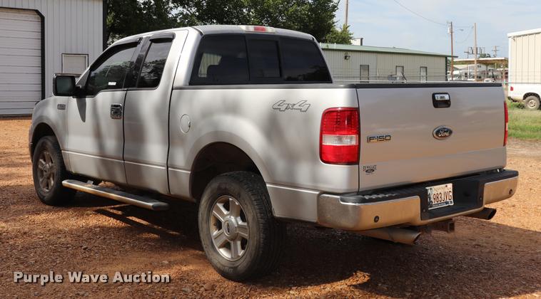 image for item DK9544 2004 Ford F150 SuperCab pickup truck