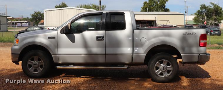image for item DK9544 2004 Ford F150 SuperCab pickup truck