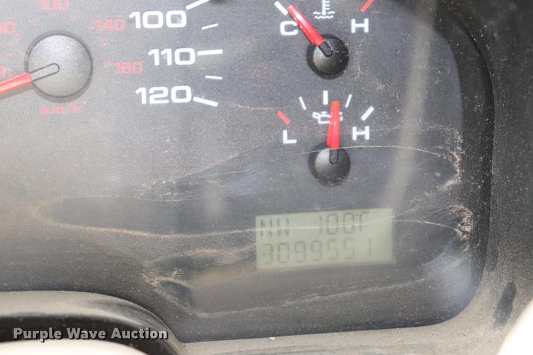 image for item DK9544 2004 Ford F150 SuperCab pickup truck