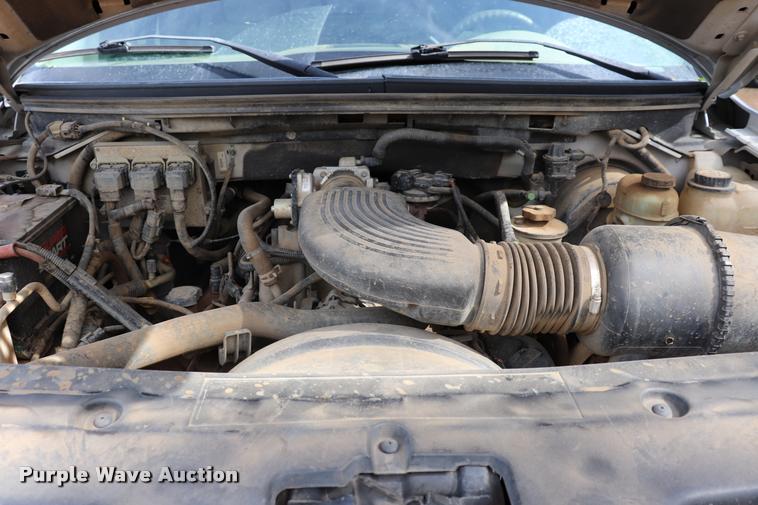 image for item DK9544 2004 Ford F150 SuperCab pickup truck