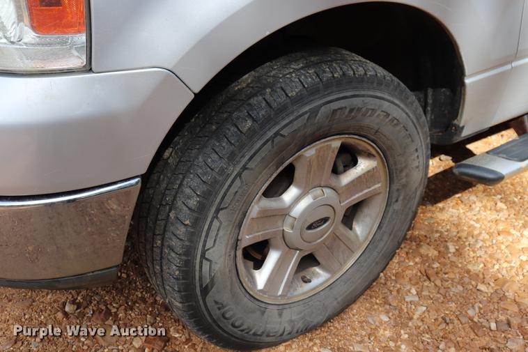 image for item DK9544 2004 Ford F150 SuperCab pickup truck