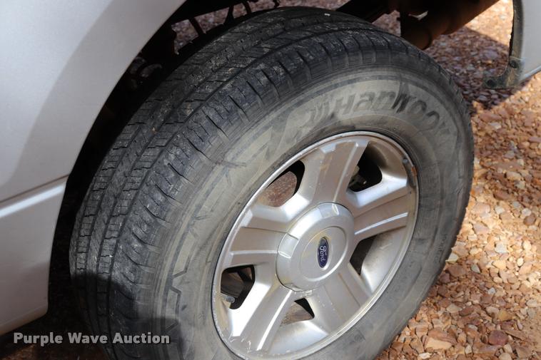 image for item DK9544 2004 Ford F150 SuperCab pickup truck