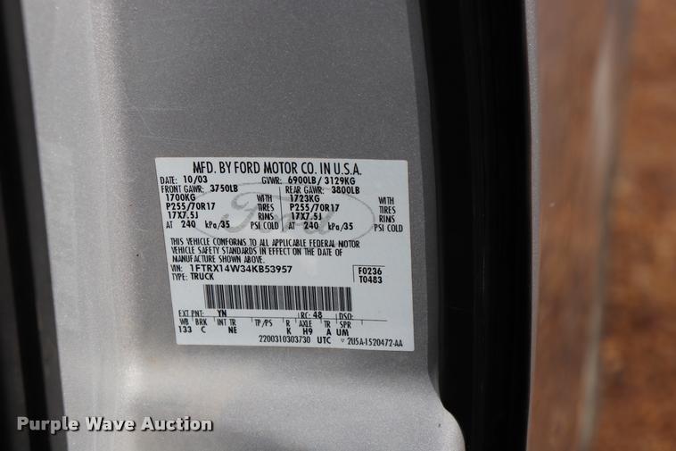 image for item DK9544 2004 Ford F150 SuperCab pickup truck