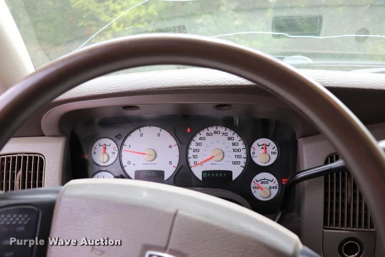 image for item DK9546 2004 Dodge Ram 2500 SLT Quad Cab pickup truck