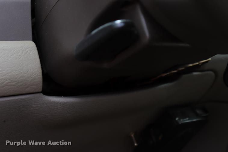 image for item DK9546 2004 Dodge Ram 2500 SLT Quad Cab pickup truck