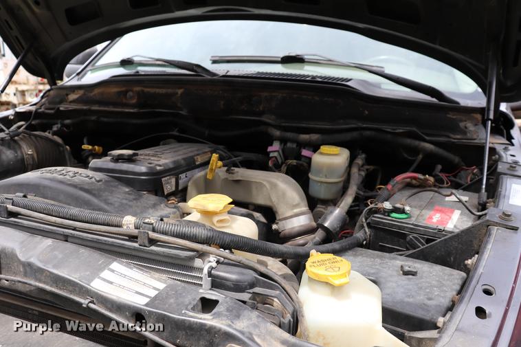 image for item DK9546 2004 Dodge Ram 2500 SLT Quad Cab pickup truck