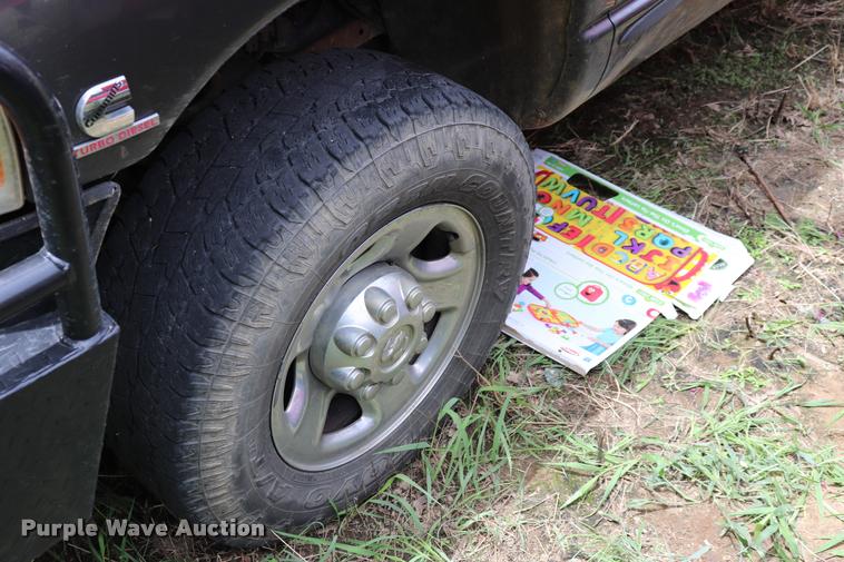 image for item DK9546 2004 Dodge Ram 2500 SLT Quad Cab pickup truck