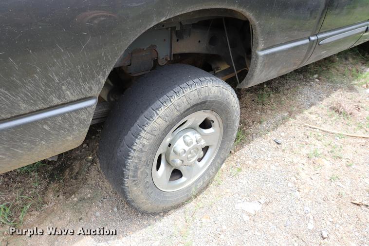 image for item DK9546 2004 Dodge Ram 2500 SLT Quad Cab pickup truck