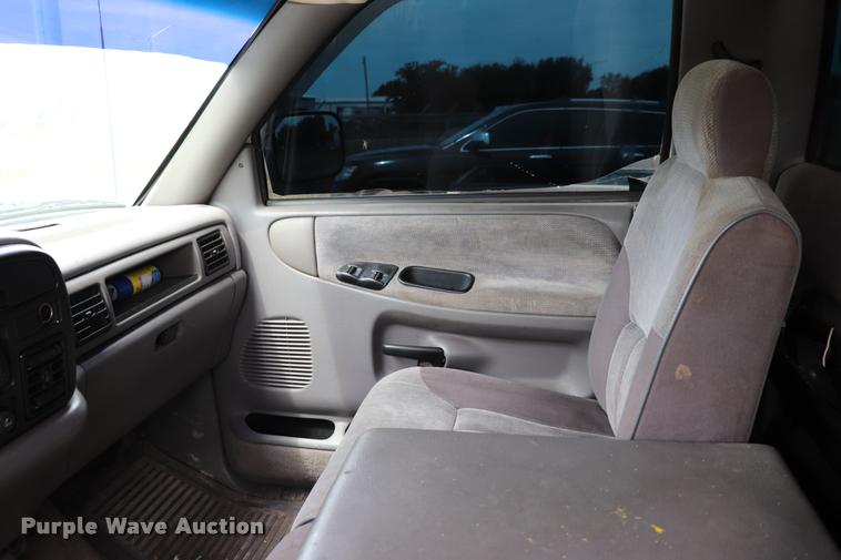 image for item DK9547 1995 Dodge Ram 2500 pickup truck