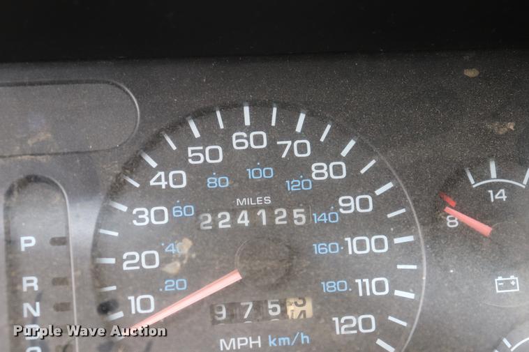 image for item DK9547 1995 Dodge Ram 2500 pickup truck