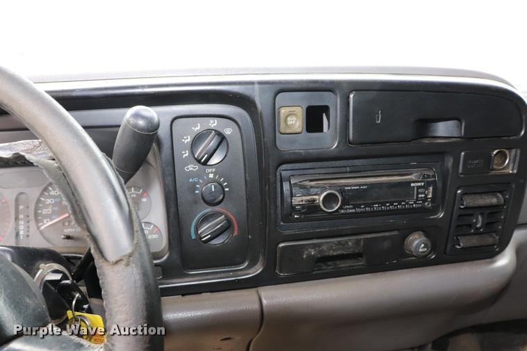 image for item DK9547 1995 Dodge Ram 2500 pickup truck