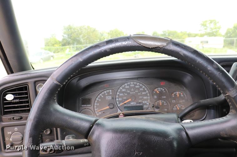 image for item DK9548 2001 Chevrolet Silverado 1500 Z71 Ext. Cab pickup truck