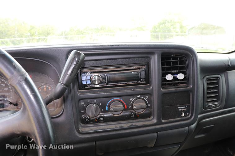 image for item DK9548 2001 Chevrolet Silverado 1500 Z71 Ext. Cab pickup truck