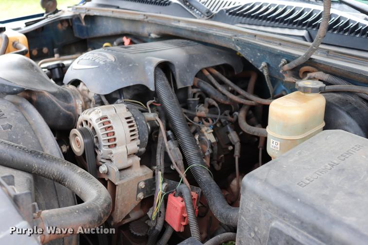 image for item DK9548 2001 Chevrolet Silverado 1500 Z71 Ext. Cab pickup truck