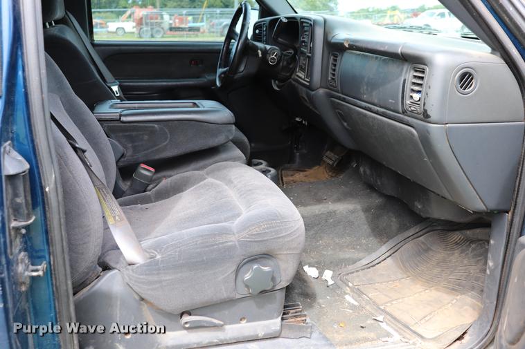 image for item DK9548 2001 Chevrolet Silverado 1500 Z71 Ext. Cab pickup truck