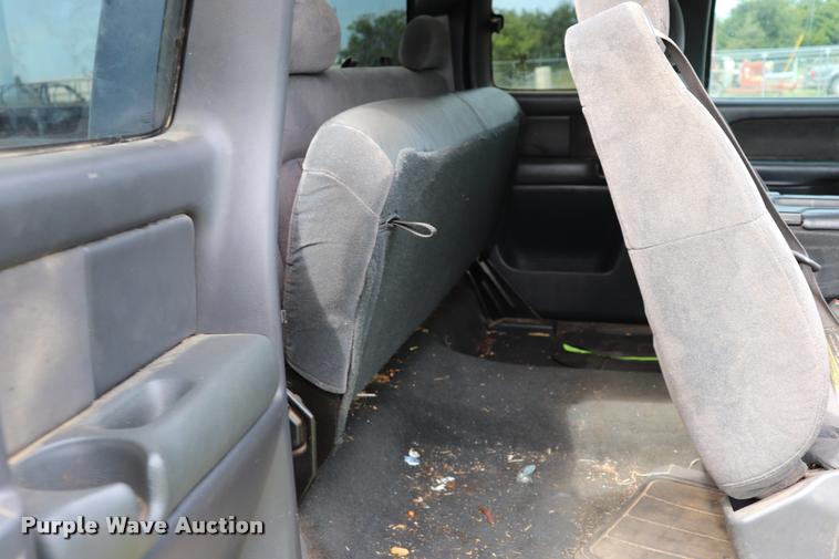 image for item DK9548 2001 Chevrolet Silverado 1500 Z71 Ext. Cab pickup truck