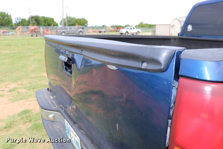 image for item DK9548 2001 Chevrolet Silverado 1500 Z71 Ext. Cab pickup truck