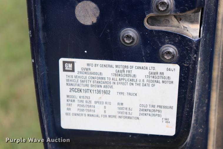 image for item DK9548 2001 Chevrolet Silverado 1500 Z71 Ext. Cab pickup truck