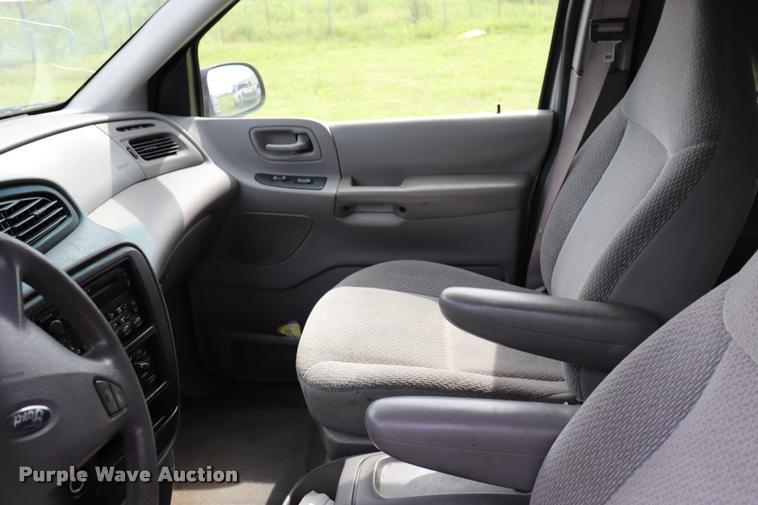 image for item DK9549 2002 Ford Windstar LX van