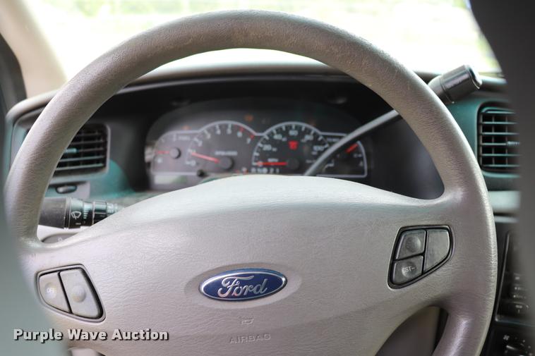 image for item DK9549 2002 Ford Windstar LX van