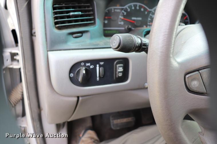 image for item DK9549 2002 Ford Windstar LX van