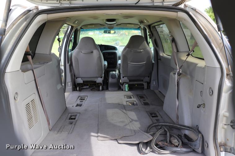 image for item DK9549 2002 Ford Windstar LX van