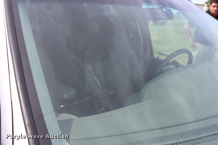 image for item DK9549 2002 Ford Windstar LX van