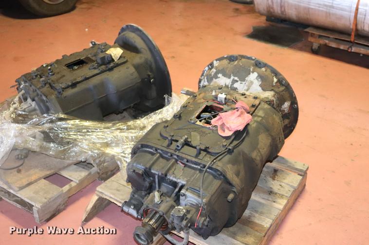 image for item DK9551 (2) Eaton Fuller transmissions